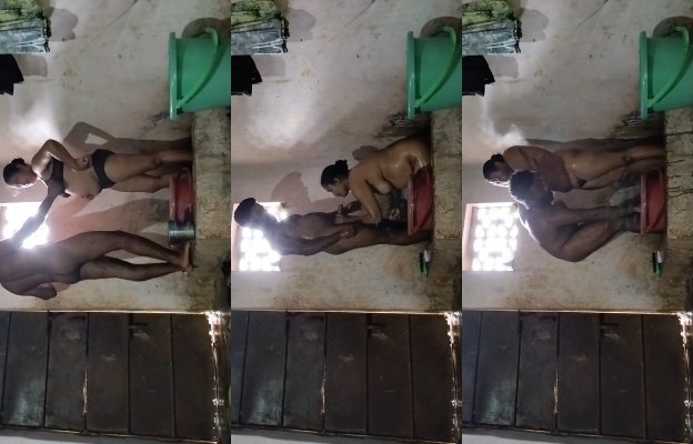 Desi Boudi Bathing and Fucking Sex MMS