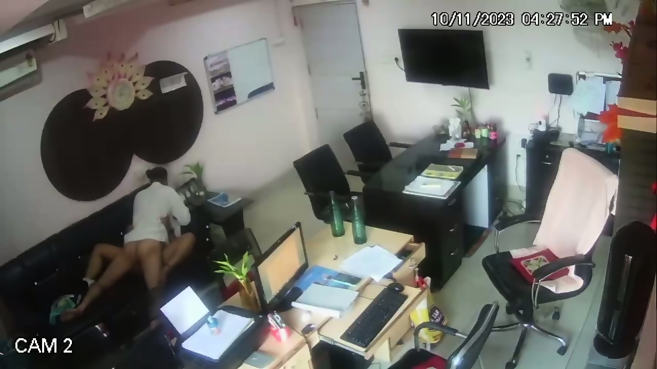 Boss Fucking Secretary in Office CCTV Sex