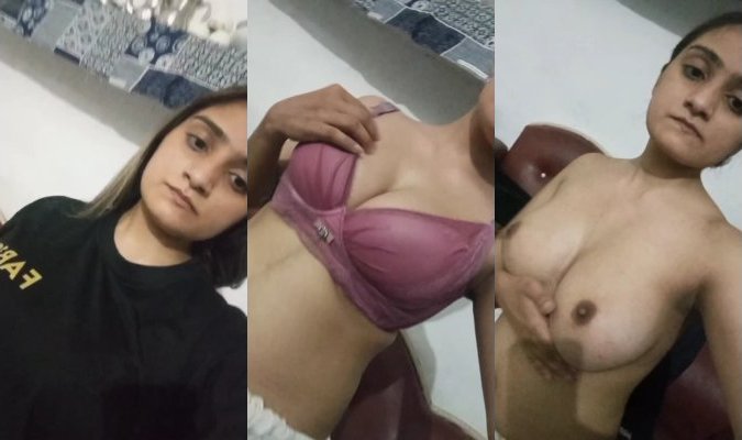 Sexy Pakistani Girl Shows Boobs Viral Leak
