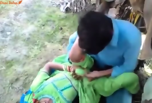 Allahabad Village Girl Outdoor Sex Viral XXX Video